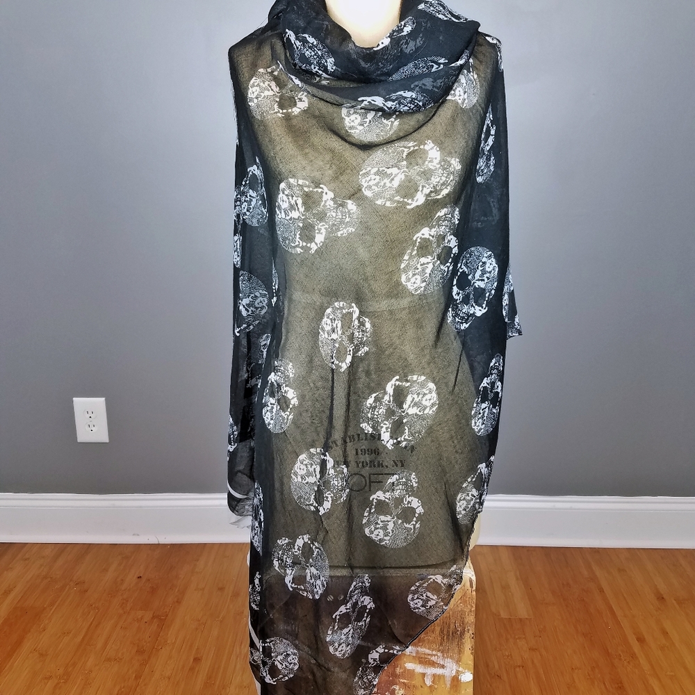 RESELLERS SPECIAL 7-pieces Skull Scarf - Picture 8 of 9